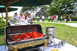 Newcomers proved quick learners, neatly polishing off their crustacea thanks to some technical tips from veteran New Englanders. The lobster steamer was bottomless.